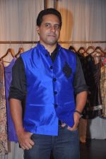 at Shantanu Nikhil store launch in Bandra, Mumbai on 26th April 2012 (37).JPG